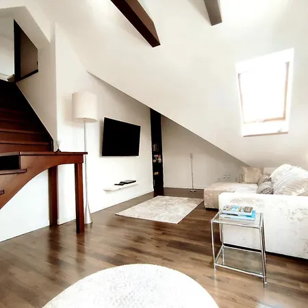 Rabe Old Town - Two-level Retreat Апартаменты *